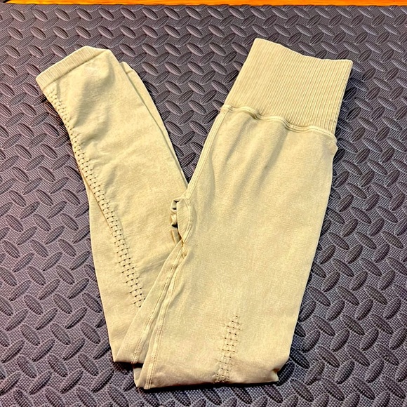 FP Movement by Free People Pants - 004 FP Movement NWOT Good Karma Leggings in army green size XS/S